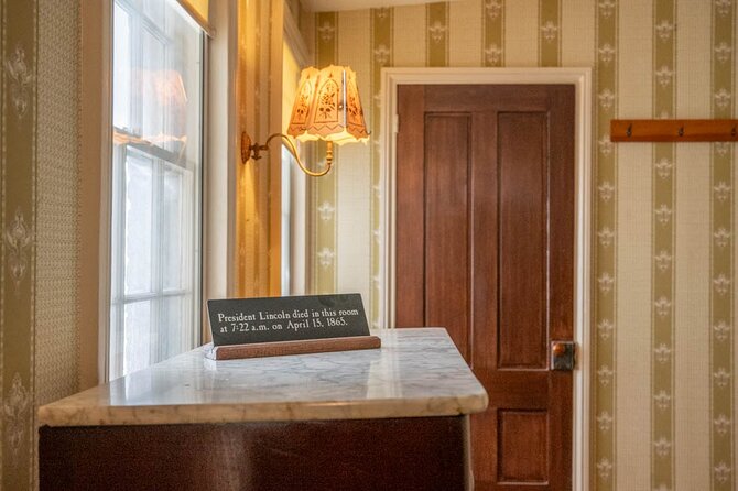 Lincoln Assassination with Ford's Theatre & Petersen House Entry - Stop 1 on Pennsylvania Avenue NW: Booth’s trail before April 14