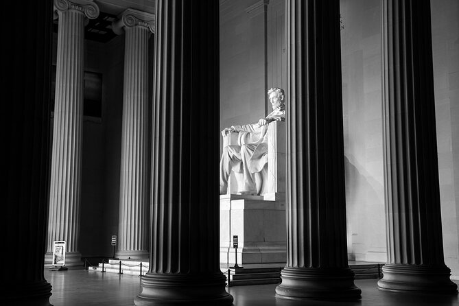 Monuments and Memorials Night Walking Tour - Why a 7:30 pm night walk works in Washington DC