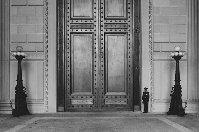 National Archives Skip the Line Guided Tour Semi-Private 6ppl Max - Who should book this National Archives semi-private tour