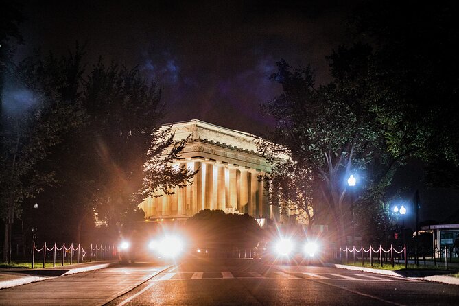 National Mall Night Tour with Washington Monument & 2 Museums - The National Gallery and the Mall walk: where the guide earns their keep