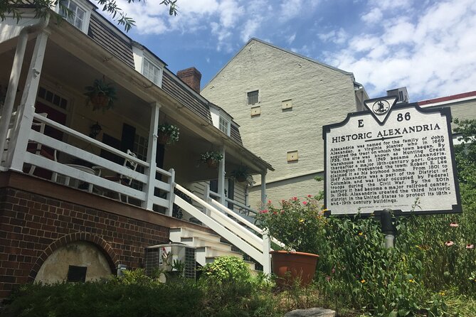 Old Town Alexandria (Entry to Gadsby's Tavern & Christ Church) - Key highlights before you go