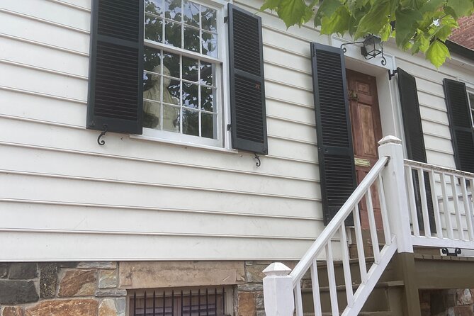Old Town Alexandria (Entry to Gadsby's Tavern & Christ Church) - Carlyle House Exterior Only, and What That Means for Your Time