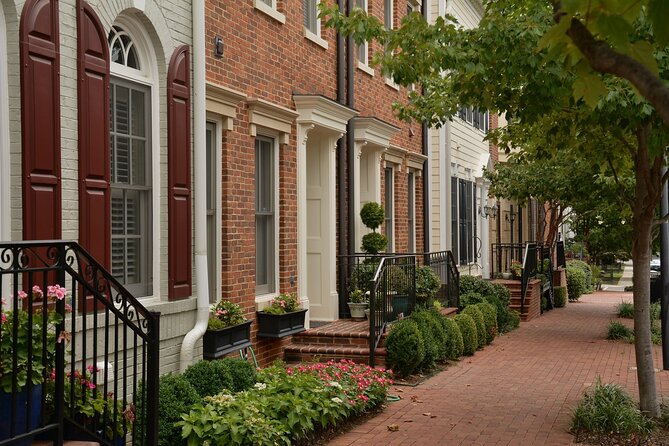Old Town Alexandria in a Day with Round Trip Ferry Cruise - Hollensbury Spite House and Captain’s Row: Quick, Quirky, Photogenic