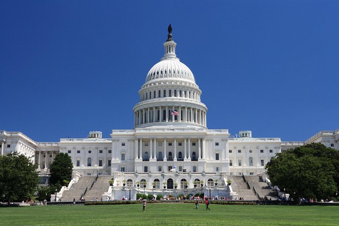 Private Customized Washington DC City Tour by Van - World War II Memorial: Short Stop, Big Payoff
