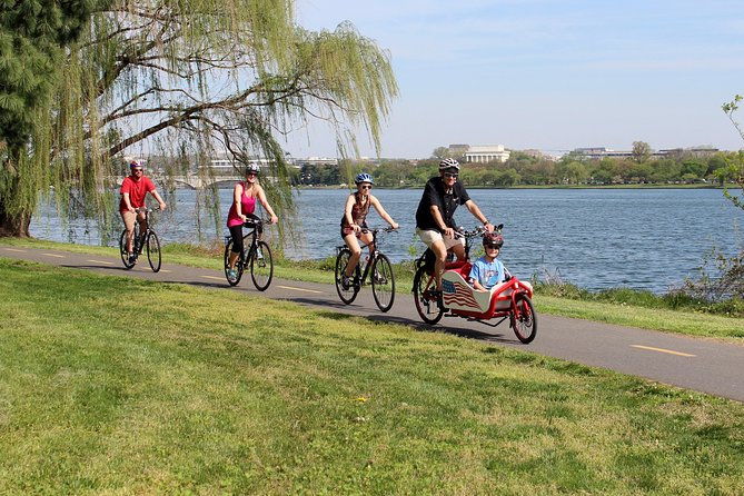 Private Family-Friendly Bike Tour of DC - Stop 1: The White House, where history becomes a story for kids