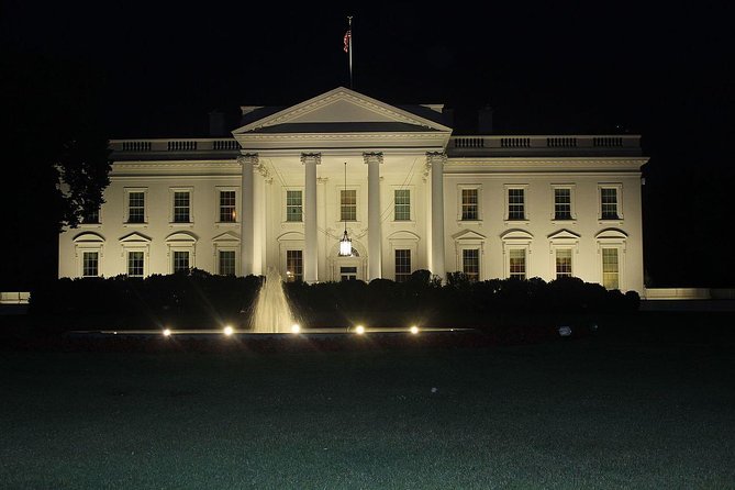 Private Night-Time Monuments Tour of DC for up to 10 Guests - Stops 7 to 9: Korean War, Lincoln, and Vietnam Veterans Memorials