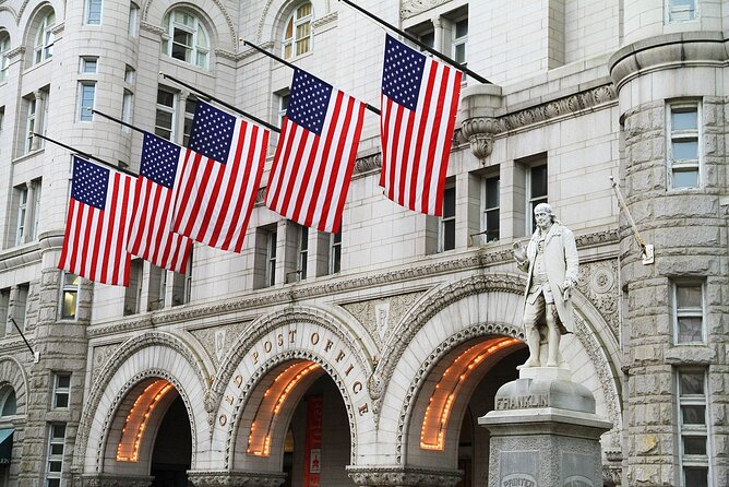 Private Tour of Washington DC (English/Portuguese) - Capitol Hill icons: Library of Congress, Supreme Court, and the U.S. Capitol