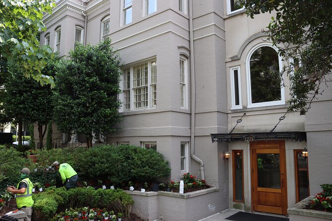 Residences of the Presidents Walking Tour: Dupont and Kalorama - Getting value from $27.50 for a guided neighborhood experience