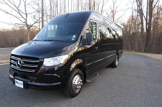 Roberts Luxury Transportation Shuttle Private Sightseeing Tour - Price and value: $425 per group, up to 14, and when it’s a smart buy