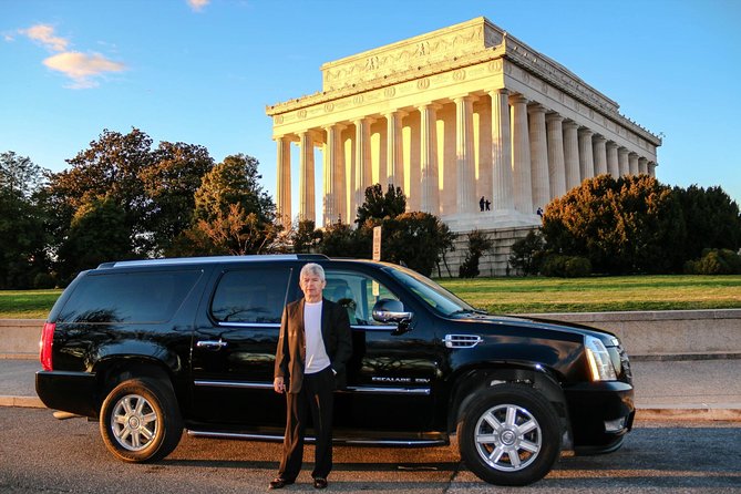 Small Group Monuments Tour with Changing of the Guard - From the National Mall to Arlington, in one organized loop