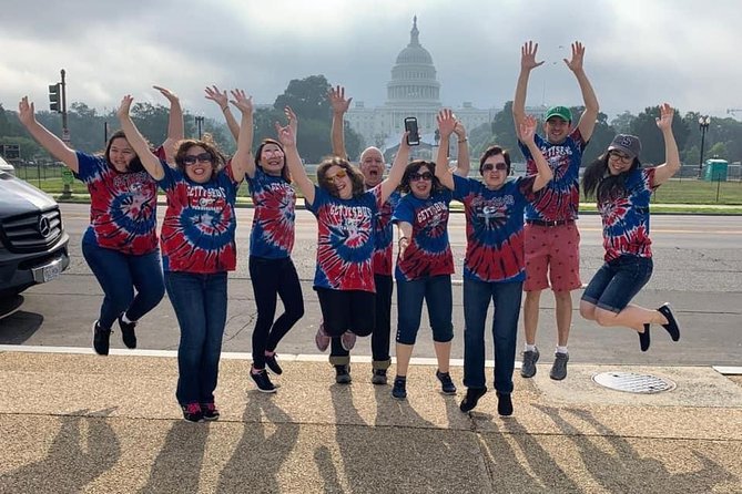 Small Group Monuments Tour with Changing of the Guard - Hotel pickup and the “start smart” tip for your first stop