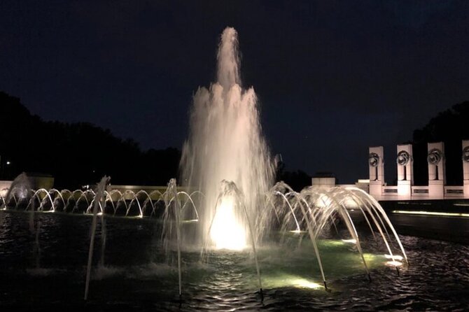 Small Group Washington DC Night Tour - A 3-Hour DC Circuit From the Air and Space Museum