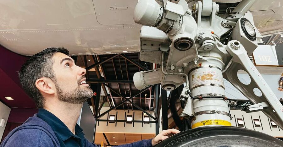 Smithsonian Air & Space Museum Guided Tour 8ppl Max - The aviation opening act: Wright Brothers and Spirit of St. Louis