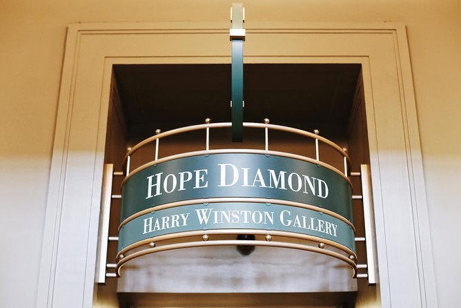 Smithsonian Museum of Natural History - Exclusive Guided Tour - Geology and Gems: Hope Diamond and Dom Pedro Aquamarine