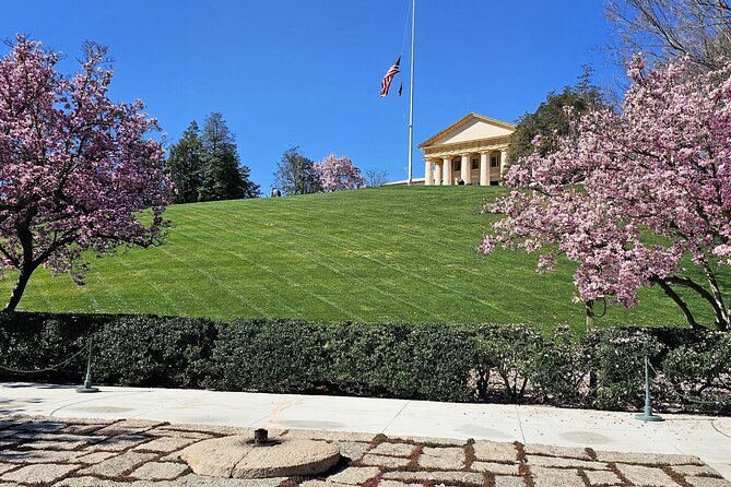 Visit Arlington National Cemetery with one of DC's best guides! - Why Arlington feels more meaningful with a small-group guide