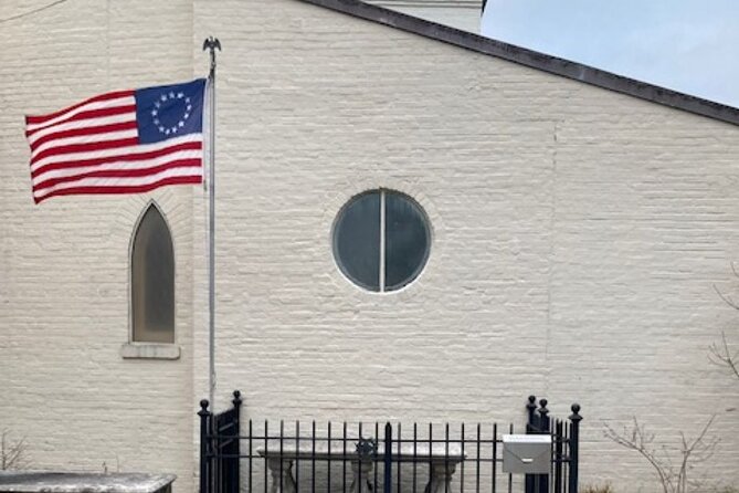 Walking Tour The American Revolution and Alexandria - Stop 1: Alexandria City Hall and Market Square, Where 1774 Sparks Bigger Ideas