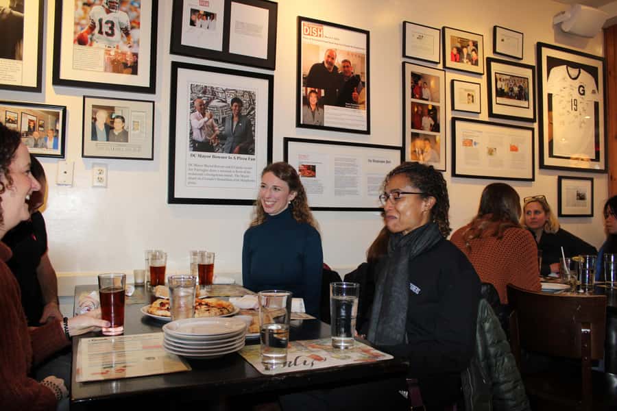 Washington D.C.: Georgetown Guided Secret Food Tour - Cupcake finale and the Secret Dish moment