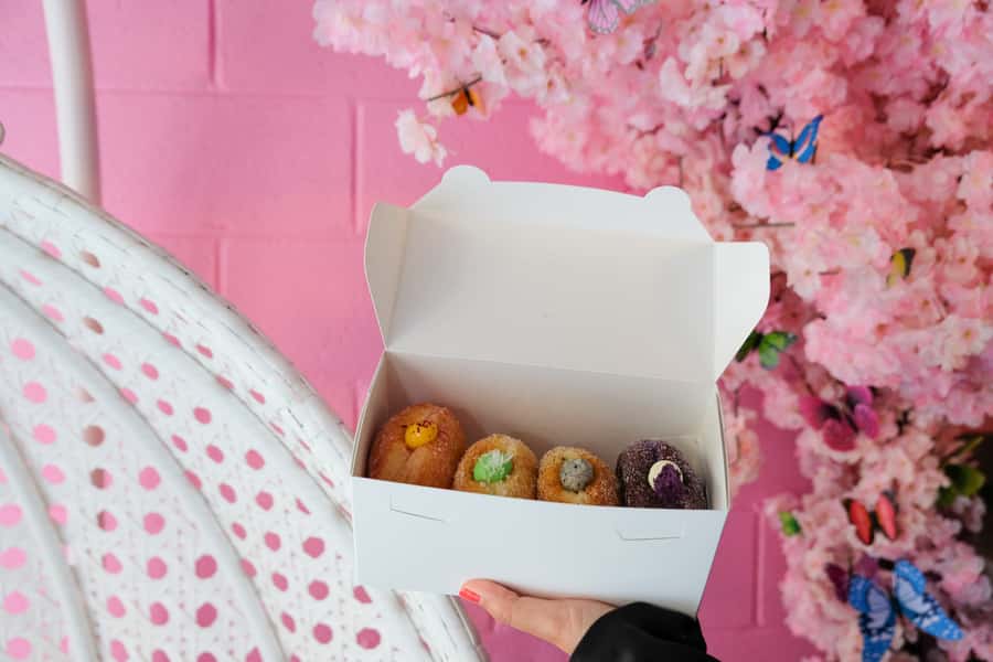Washington, D.C.: Guided Delicious Donut Tour with Tastings - Learning the role of donuts in U.S. culture, with DC in the spotlight