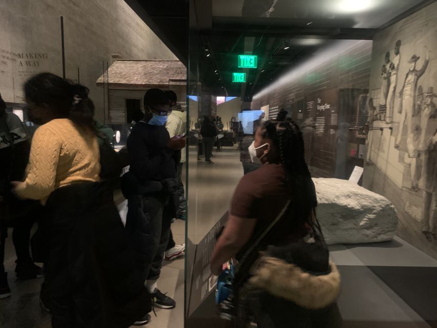 Washington DC: African American History Museum Private Tour - How the guide keeps kids, teens, and adults on the same page