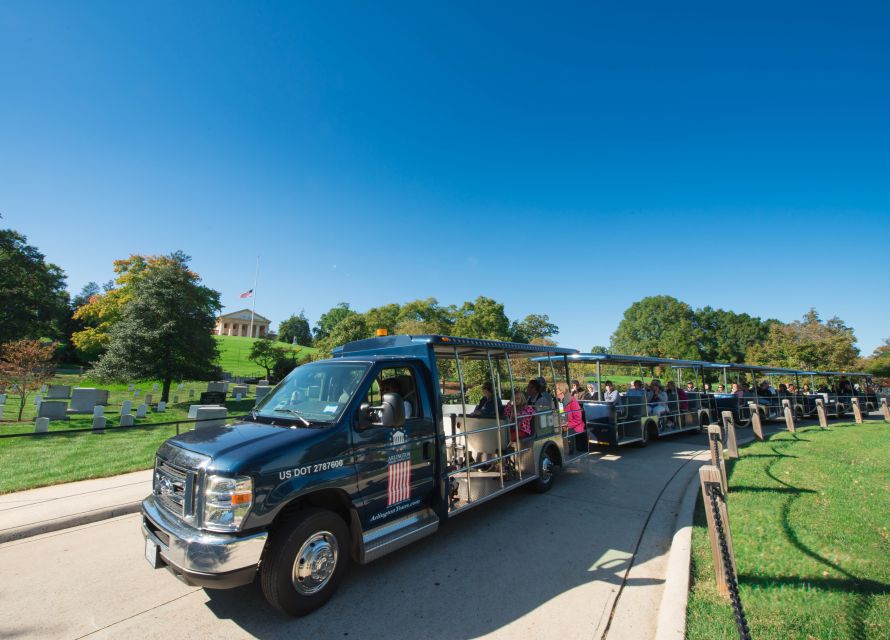 Washington DC: Arlington Nat. Cemetery Ticket & Tram Tour - The Tomb of the Unknown Soldier: plan your timing around the guard