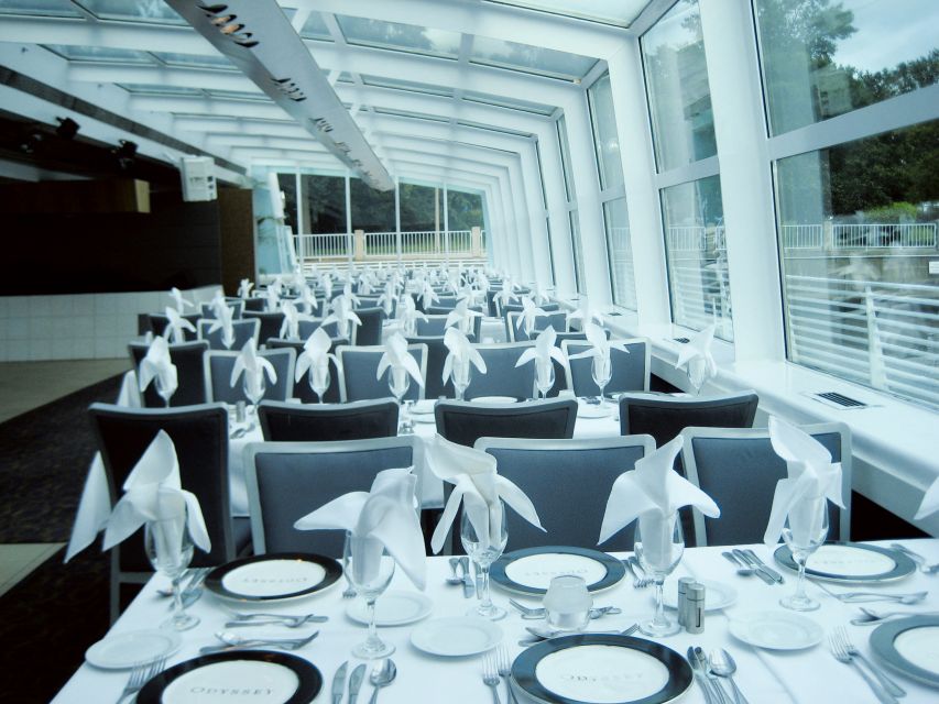Washington DC: Christmas Eve Gourmet Brunch or Dinner Cruise - Private table dining, group seating, and how to avoid headaches