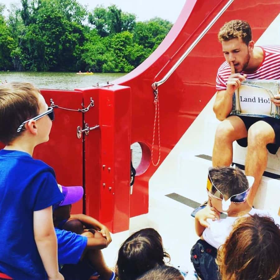 Washington DC: Family Treasure Hunt River Cruise - Meeting at Washington Harbour, Find the Boomerang Pirate Ship