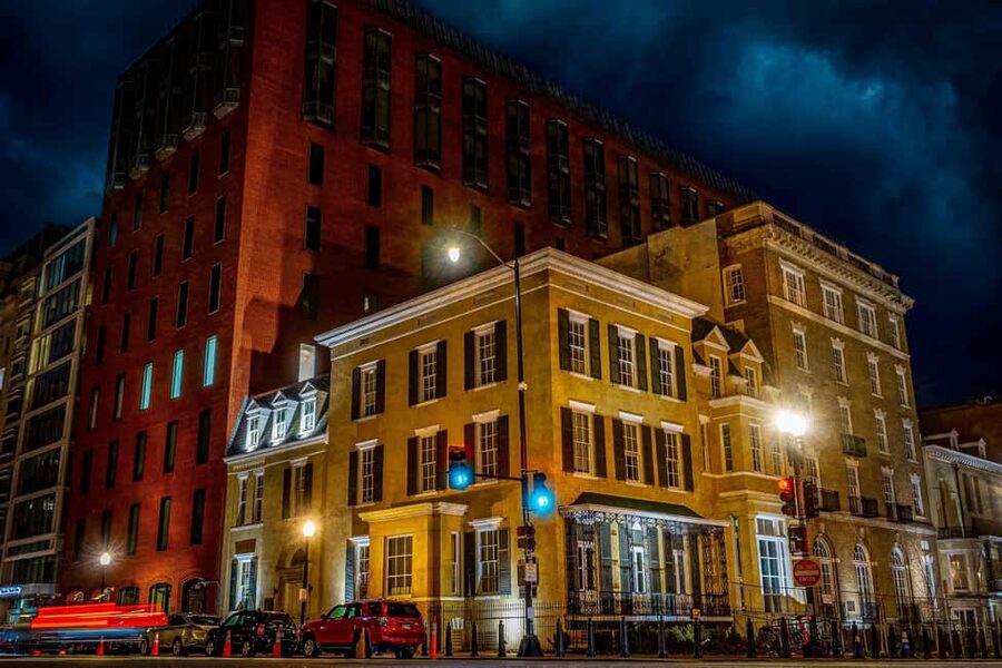 Washington, DC: Ghosts and Spirits Haunted Walking Tour - Where the Stories Start, and Why DC Feels Haunted