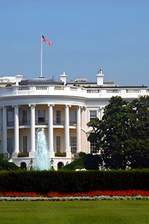 Washington DC: Highlights Guided Walking Tour - White House stop: photo moment plus meaning, not just a picture