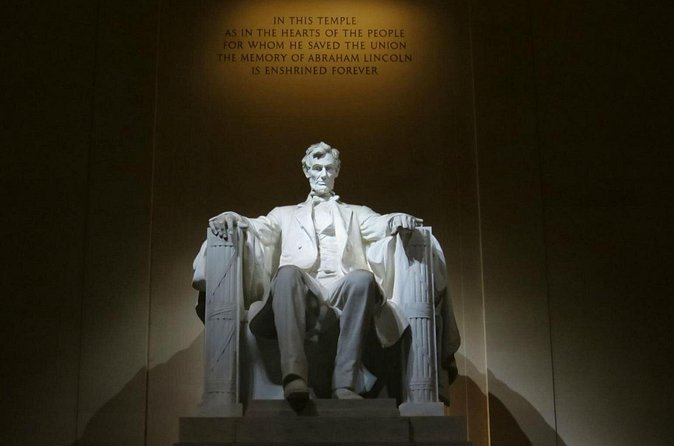 Washington DC Minibus City Night Tour - The Guide Factor: When a Person Makes the Story Click