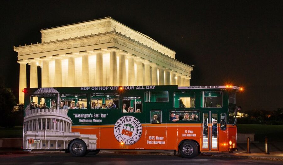 Washington DC: Monuments by Moonlight Nighttime Trolley Tour - Seating Tips: How to Get Better Views From the Trolley