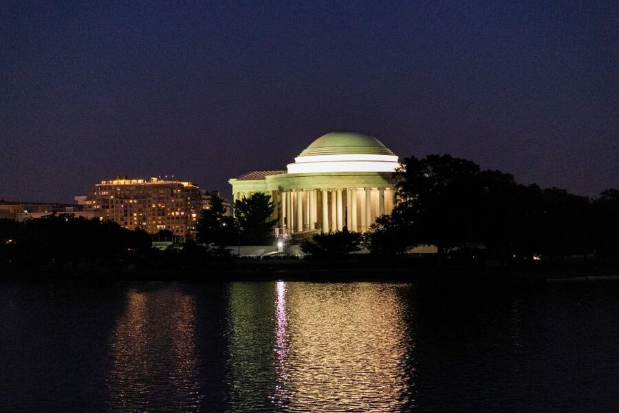 Washington DC: Monuments by Moonlight Nighttime Trolley Tour - The Drive-By Highlights You Should Aim to Notice