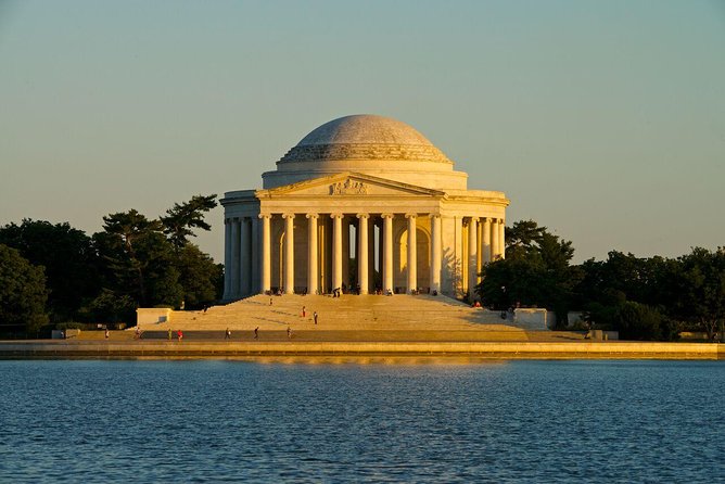 Washington DC Monuments by Moonlight Tour by Trolley - Why moonlight is a smart DC strategy for your first trip