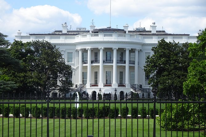 Washington DC Monuments self-guided walking tour & scavenger hunt - Who should book this walk-and-hunt, and who might not love it