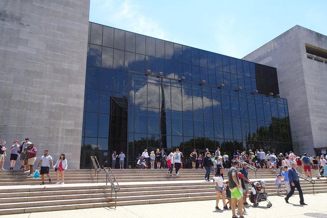 Washington DC Museums self-guided walking tour & scavenger hunt - Entering the east-half museum loop: from African American History to the Mall landmarks