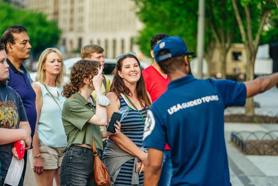 Washington DC: National Mall Night Bus Tour - Why this 3-hour night route works on the National Mall