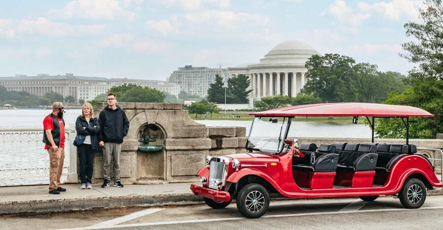 Washington DC: National Mall Tour by Electric Vehicle - Time, weather, and what to wear for two hours