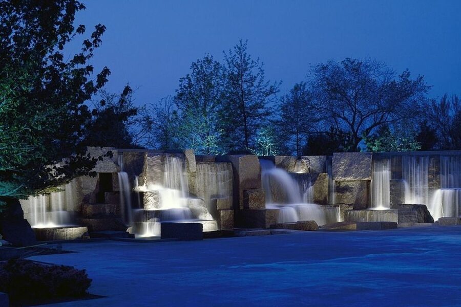 Washington DC: Night Tour with 10+ Stops, Admission Tickets - Optional Upgrades: Reserved Entry for the Monument and Top Museums