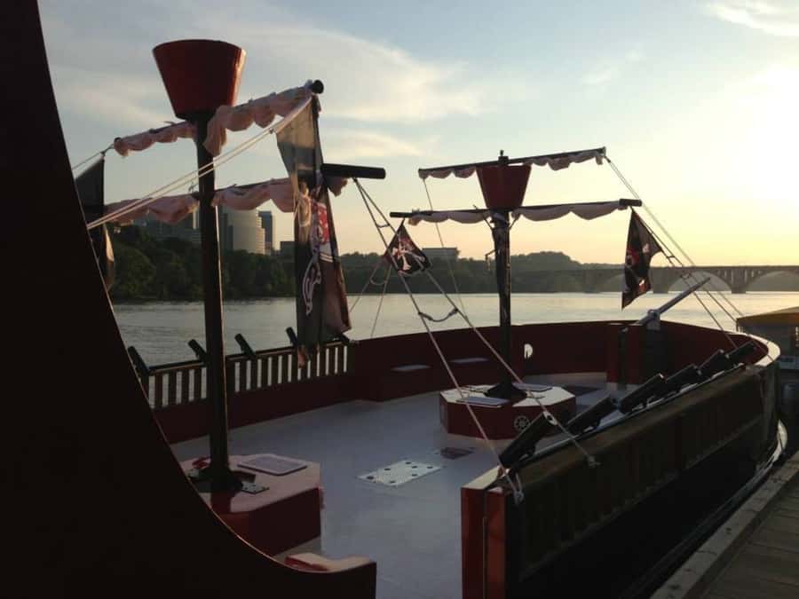 Washington DC: Pirate Ship Cruise with Open Bar - Weather, Deck Space, and Comfort Tips That Actually Matter