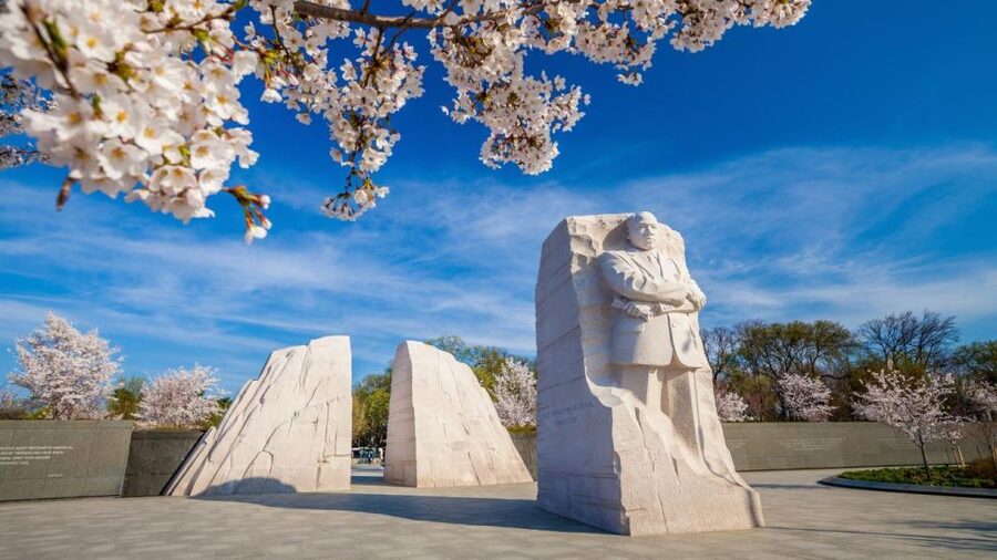 Washington DC: Private Tour with Luxury Vehicle - Arlington National Cemetery and Iwo Jima, where the time budget gets real