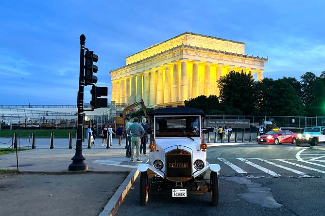 Washington DC Sightseeing Tour by Electric cart or Vintage Car - White House Area Views: How DC History Adds Up in One Pass