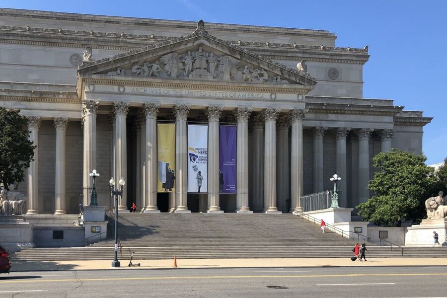 Washington DC: Sightseeing Tour with Potomac River Cruise - WWII Memorial and the Memorial Loop That Actually Connects the Dots