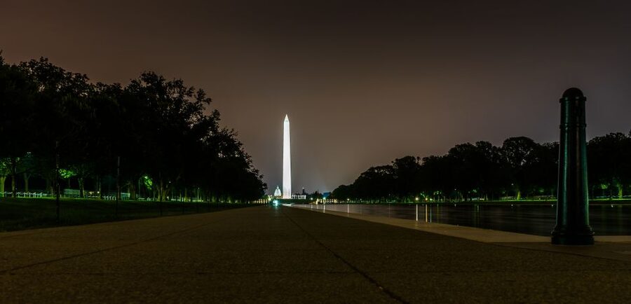 Washington DC: Small-Group 3-Hour Night Tour - How the tour balances driving, photo stops, and short walks