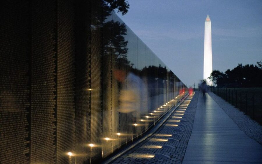 Washington DC: Small-Group 3-Hour Night Tour - Why the guide is the difference between seeing DC and understanding it