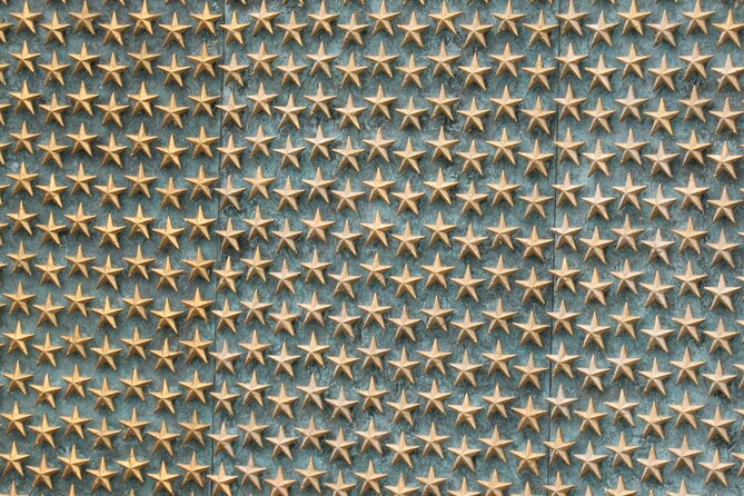 White House and National Mall Highlights with Lincoln Memorial - National World War II Memorial: Rainbow Plaza and the Freedom Wall